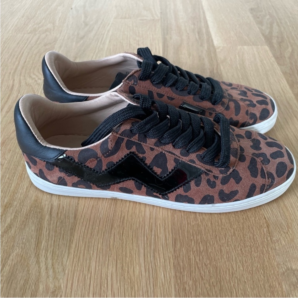 Stuart Weitzman Suede Daryl Leopard Print Sneakers Size 6